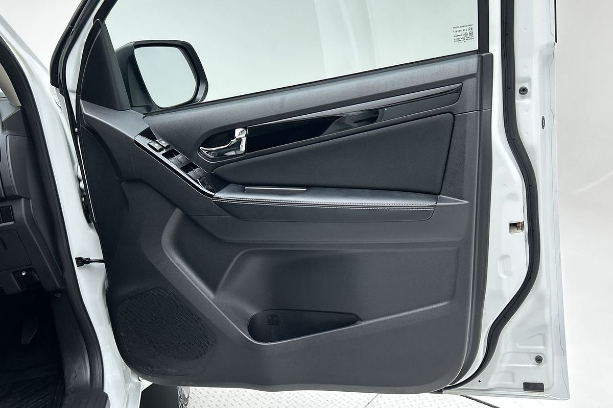 2020 Isuzu MU-X LS-M