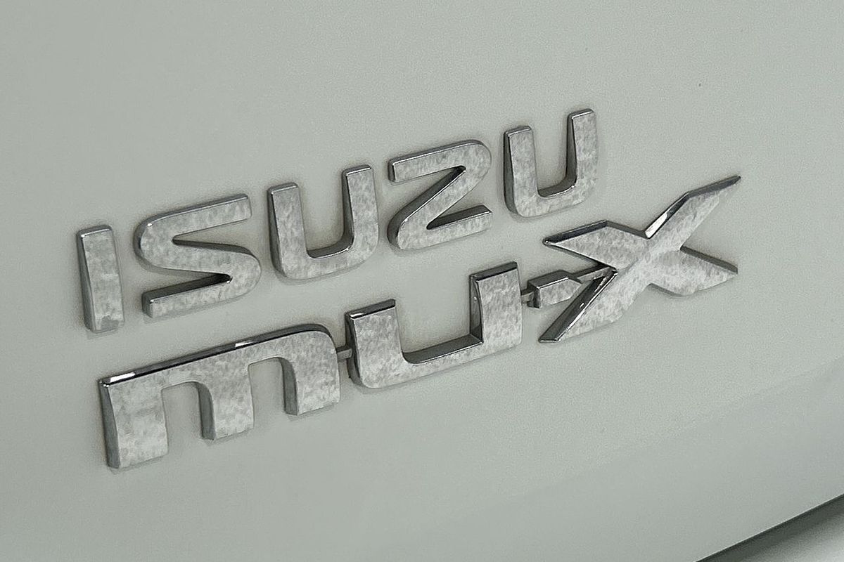 2020 Isuzu MU-X LS-M