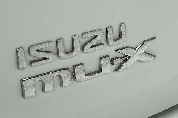 2020 Isuzu MU-X LS-M