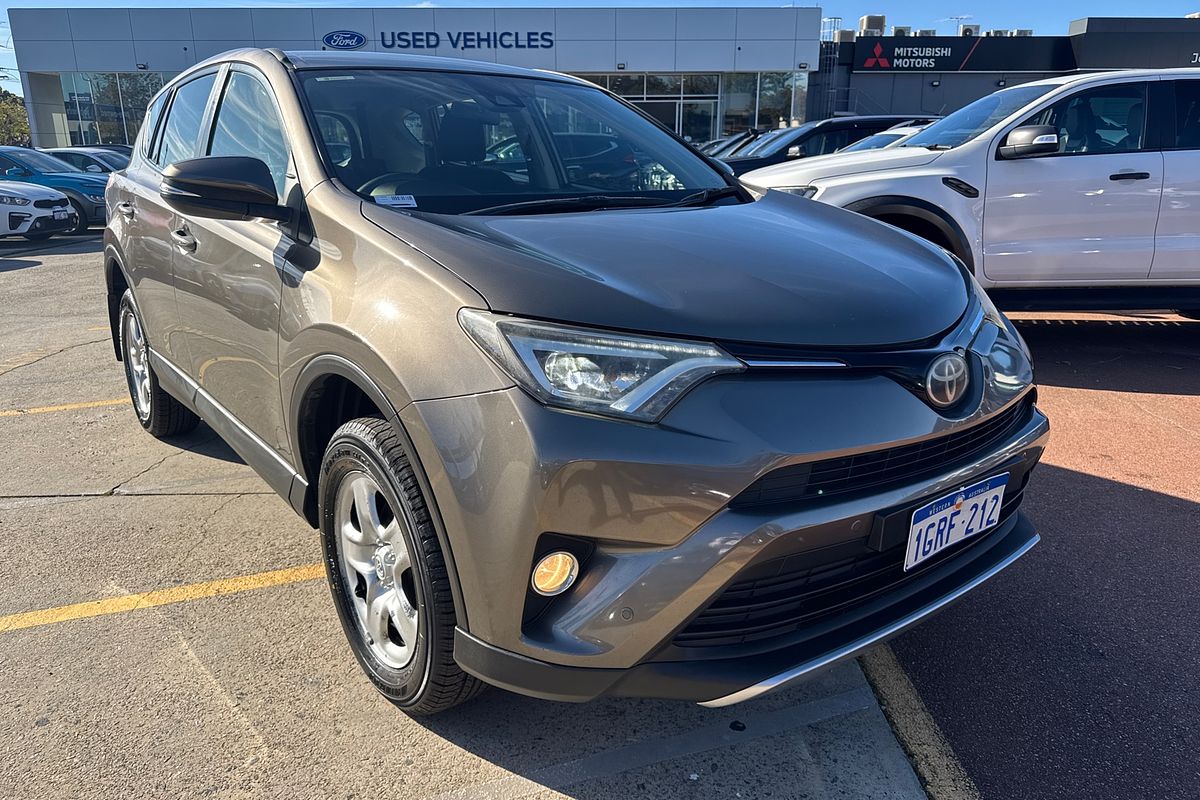 2018 Toyota RAV4 GX ZSA42R