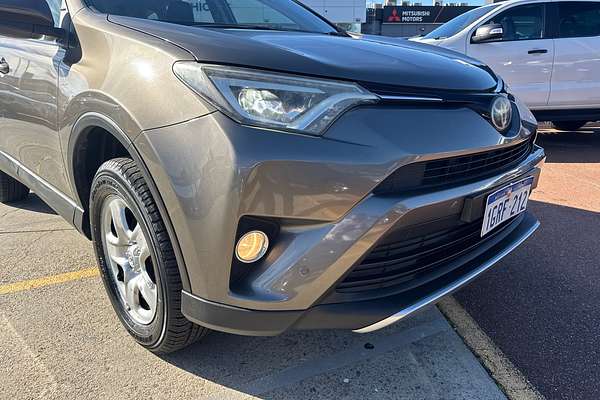 2018 Toyota RAV4 GX ZSA42R