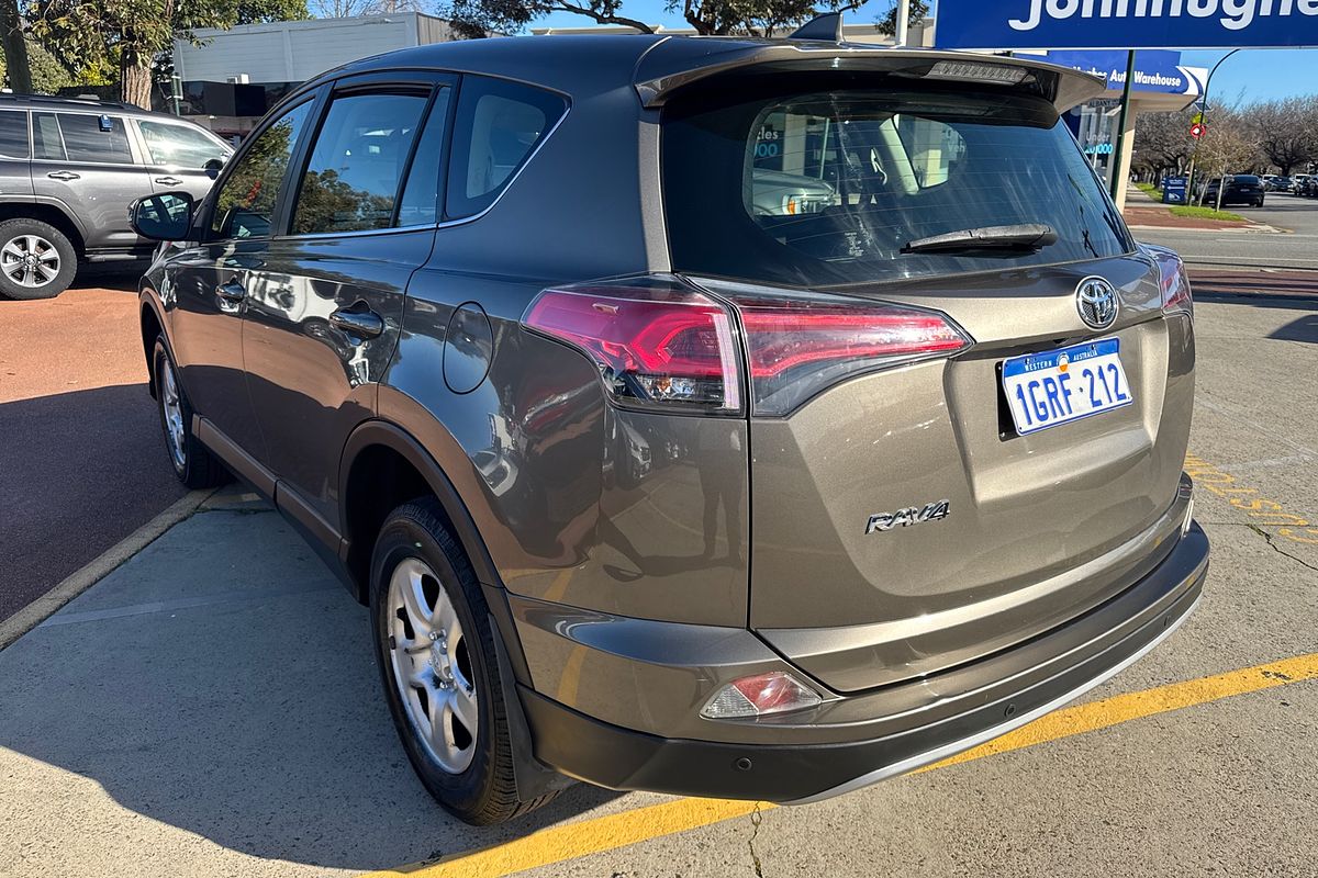 2018 Toyota RAV4 GX ZSA42R