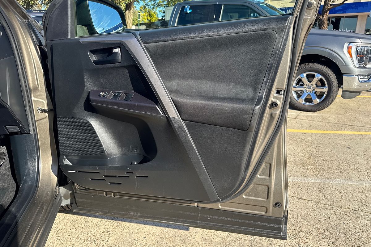 2018 Toyota RAV4 GX ZSA42R