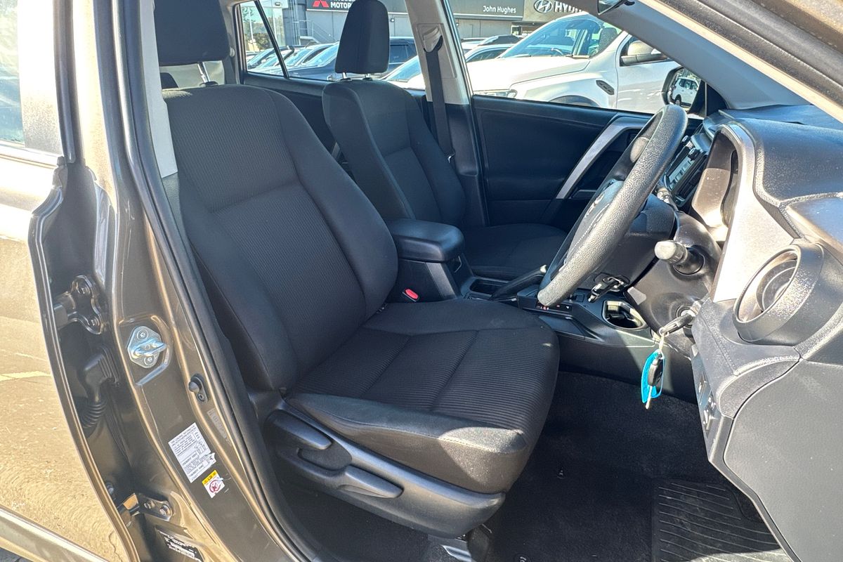 2018 Toyota RAV4 GX ZSA42R