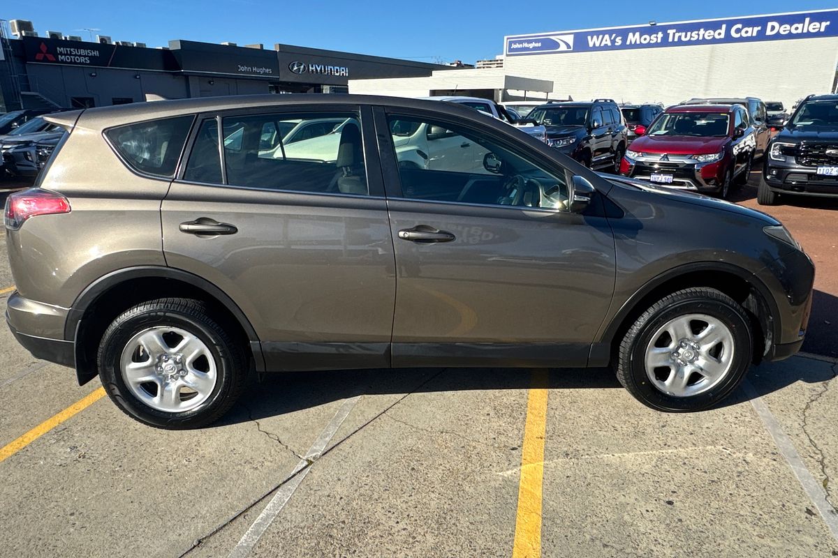 2018 Toyota RAV4 GX ZSA42R