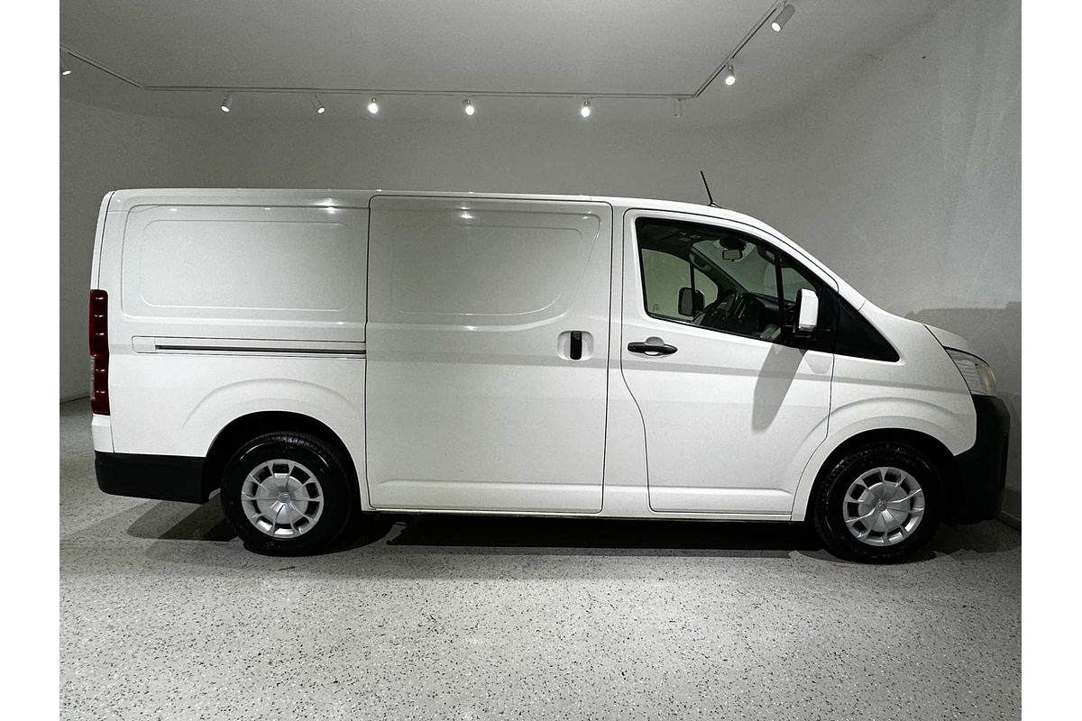 2022 Toyota Hiace  GDH300R LWB