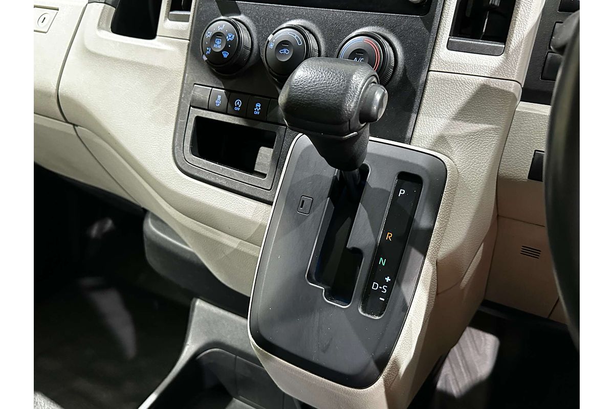 2022 Toyota Hiace  GDH300R LWB