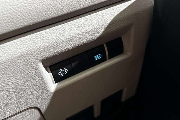 2022 Toyota Hiace  GDH300R LWB