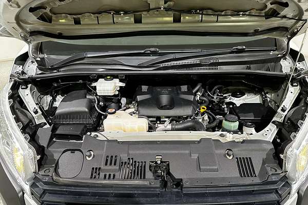 2022 Toyota Hiace  GDH300R LWB