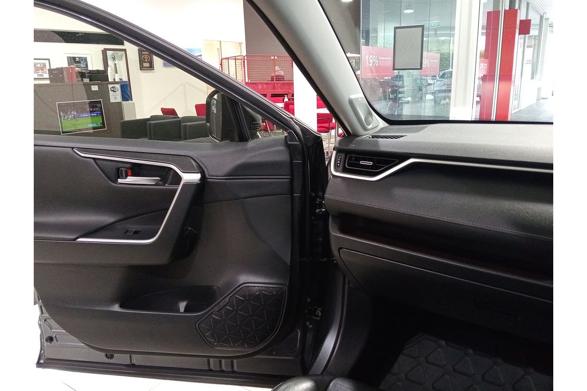 2020 Toyota RAV4 Cruiser AXAH54R