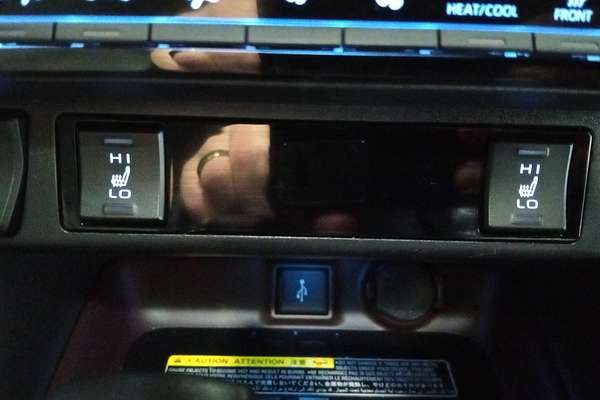 2020 Toyota RAV4 Cruiser AXAH54R
