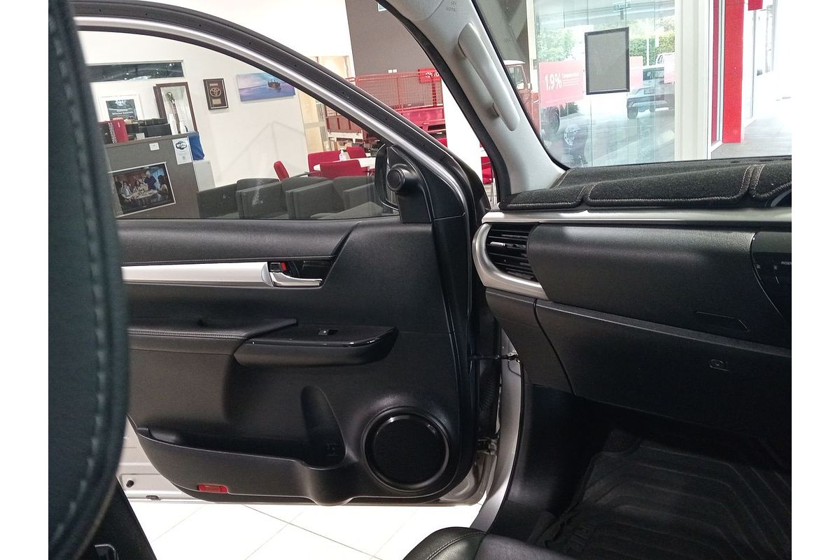 2020 Toyota Hilux SR5 GUN126R 4X4