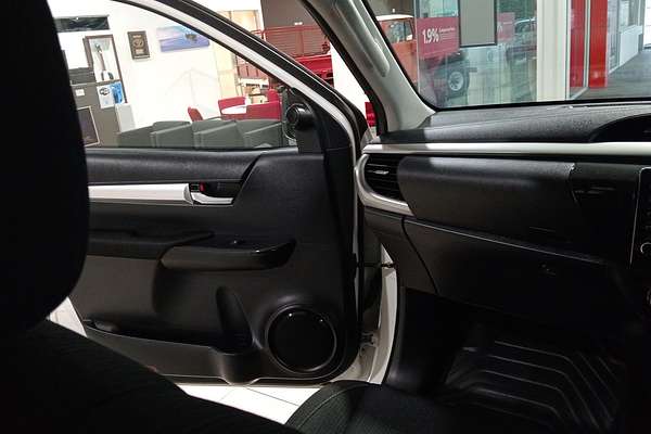 2022 Toyota Hilux SR5 GUN126R 4X4