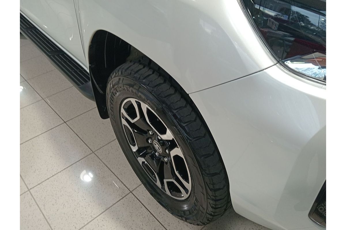 2022 Toyota Hilux SR5 GUN126R 4X4