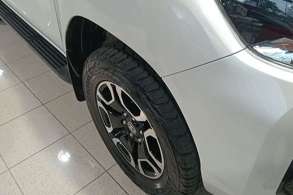2022 Toyota Hilux SR5 GUN126R 4X4