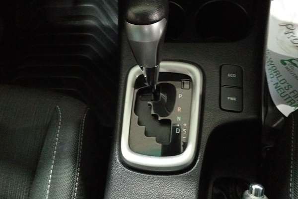 2022 Toyota Hilux SR5 GUN126R 4X4