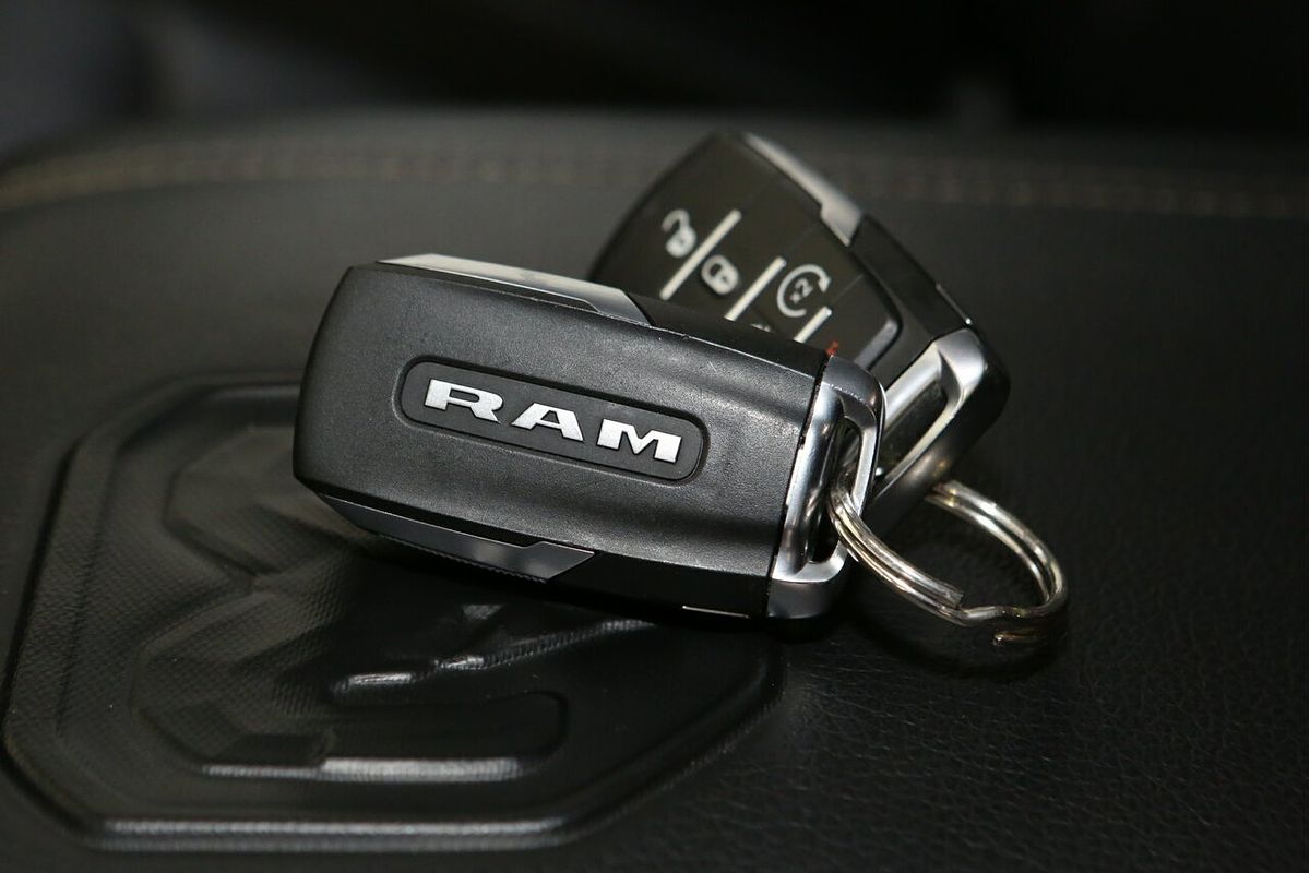2023 RAM 1500 Laramie Sport RamBox DT 4X4 SWB
