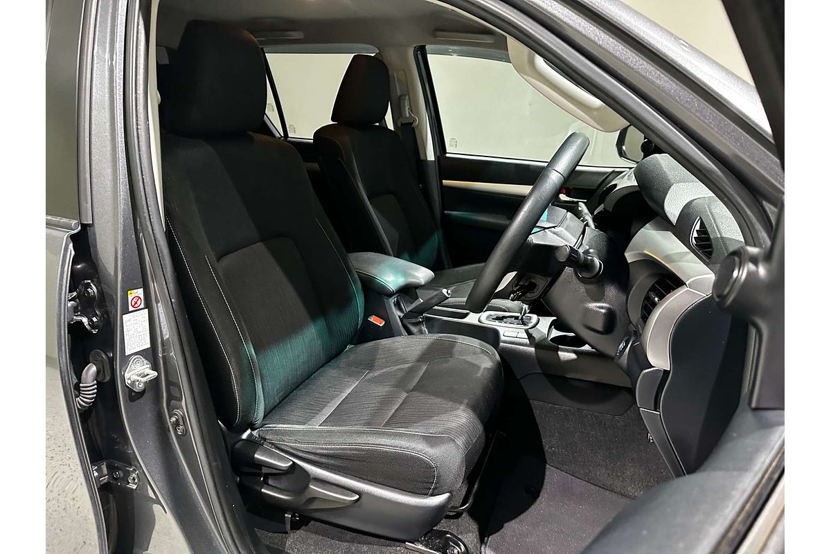 2019 Toyota Hilux SR5 GUN126R 4X4