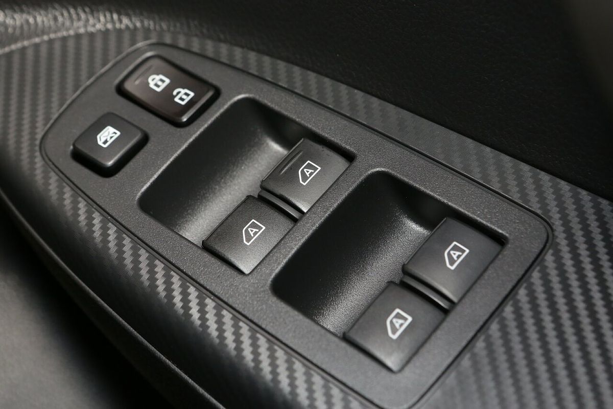 2024 Mitsubishi Eclipse Cross LS YB