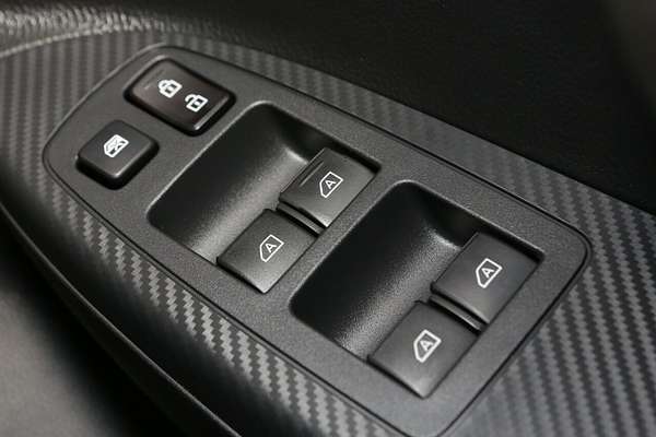 2024 Mitsubishi Eclipse Cross LS YB
