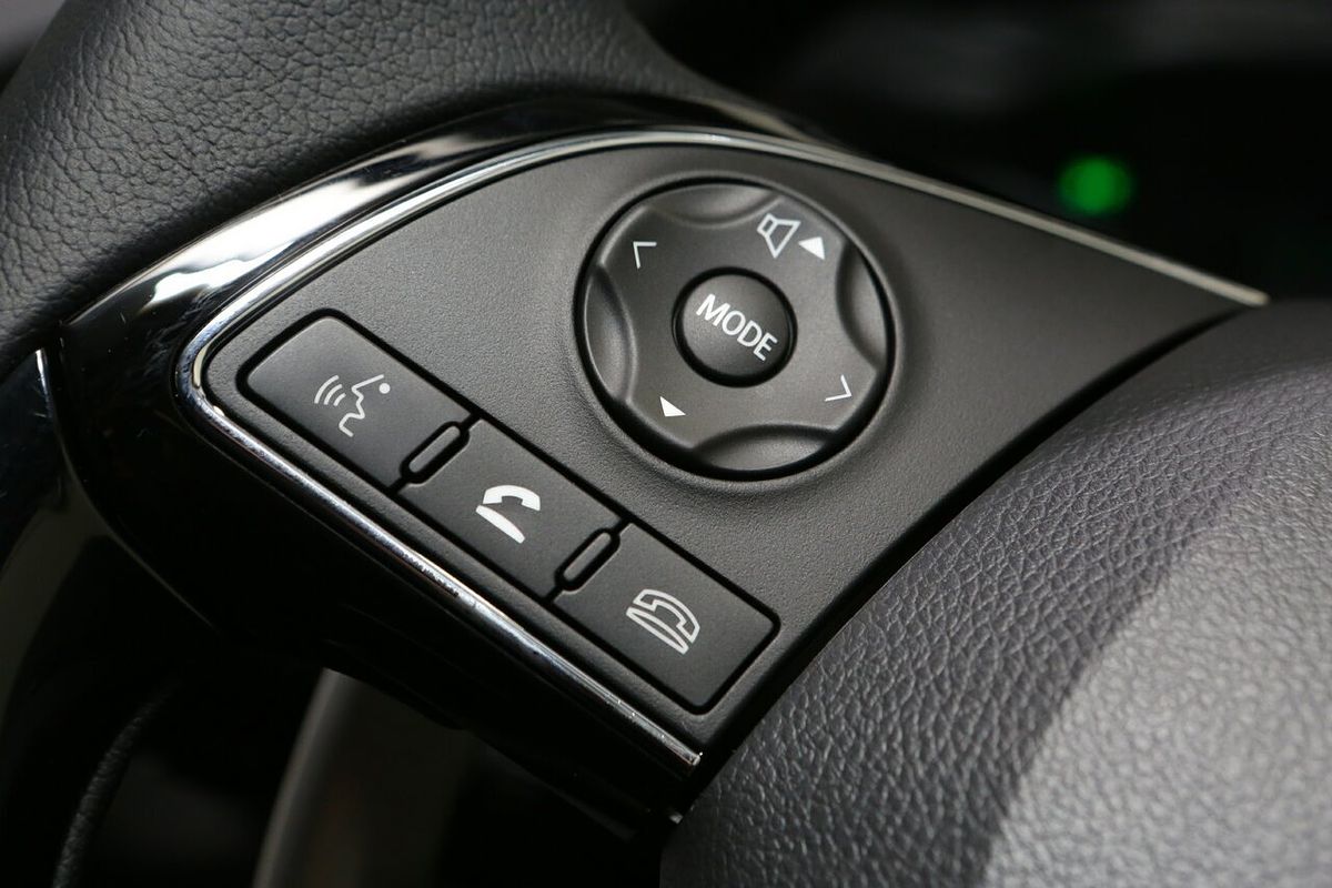 2024 Mitsubishi Eclipse Cross LS YB