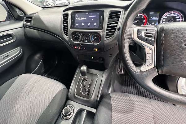 2022 Mitsubishi Triton GLX MR 4X4