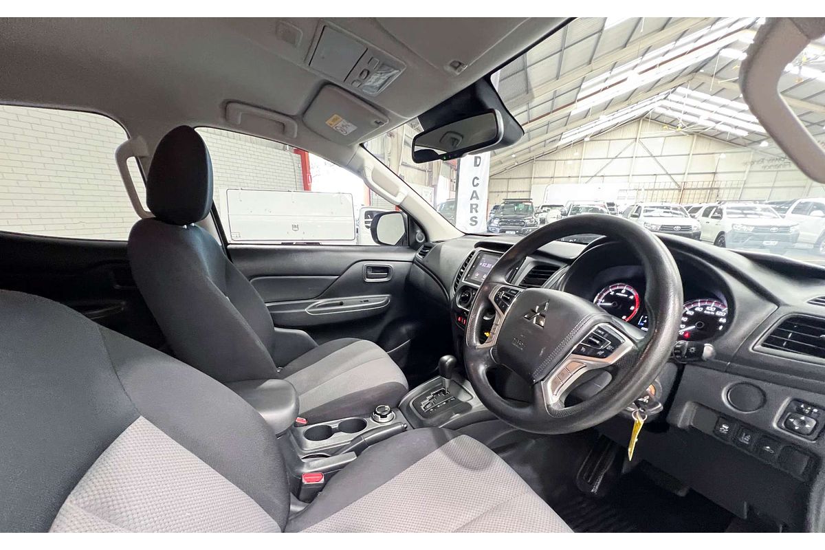 2022 Mitsubishi Triton GLX MR 4X4