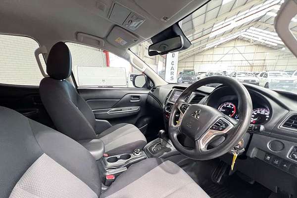 2022 Mitsubishi Triton GLX MR 4X4