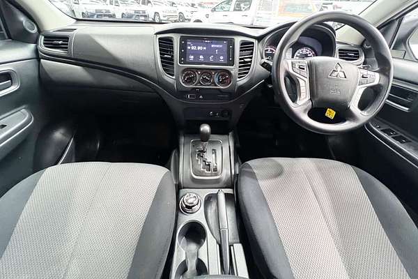 2022 Mitsubishi Triton GLX MR 4X4