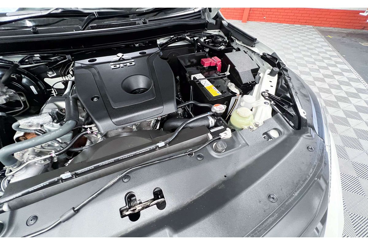 2022 Mitsubishi Triton GLX MR 4X4