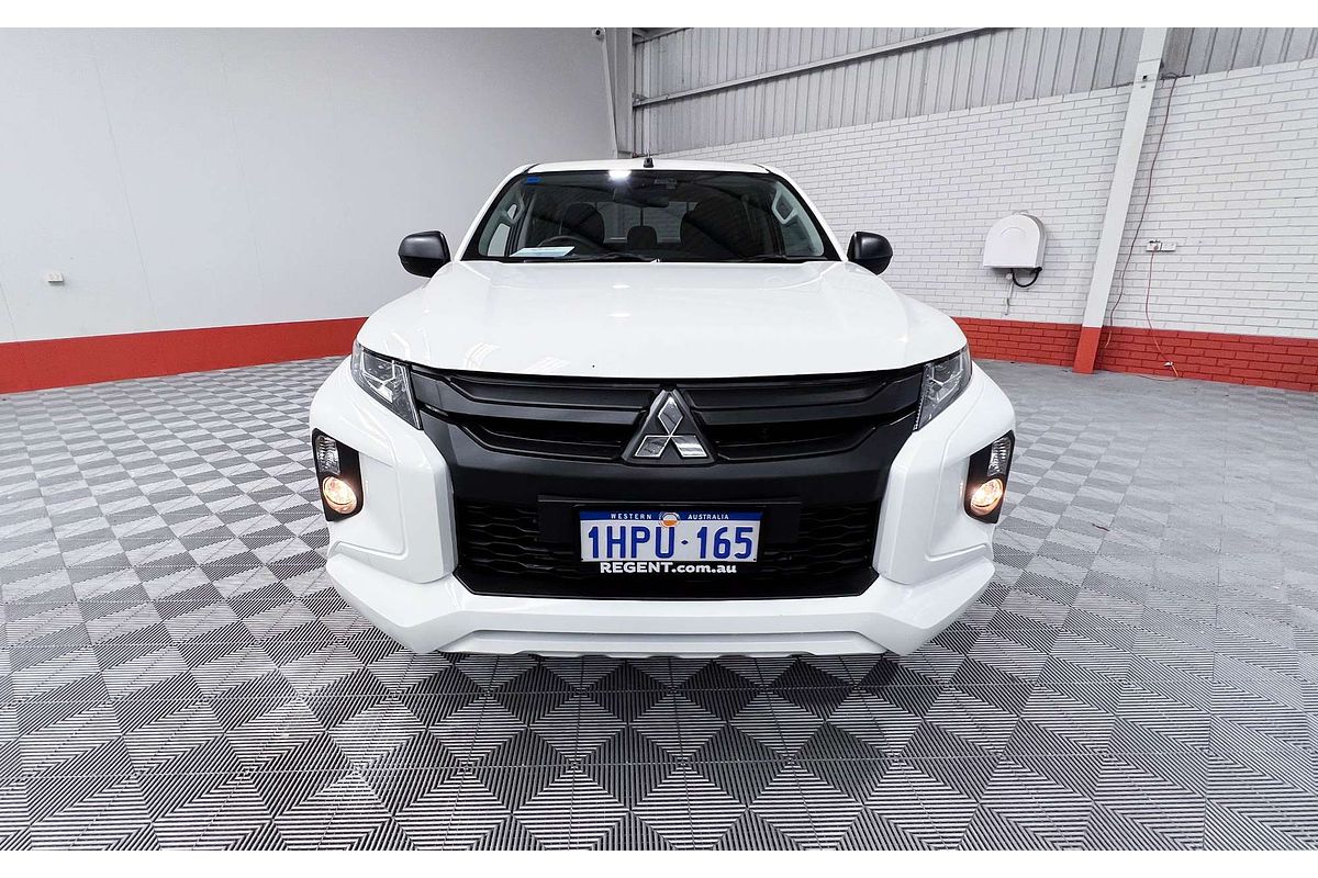 2022 Mitsubishi Triton GLX MR 4X4