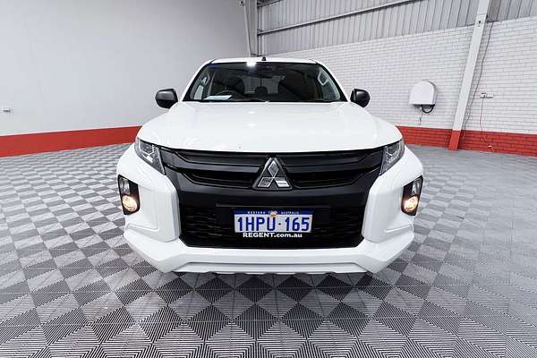2022 Mitsubishi Triton GLX MR 4X4