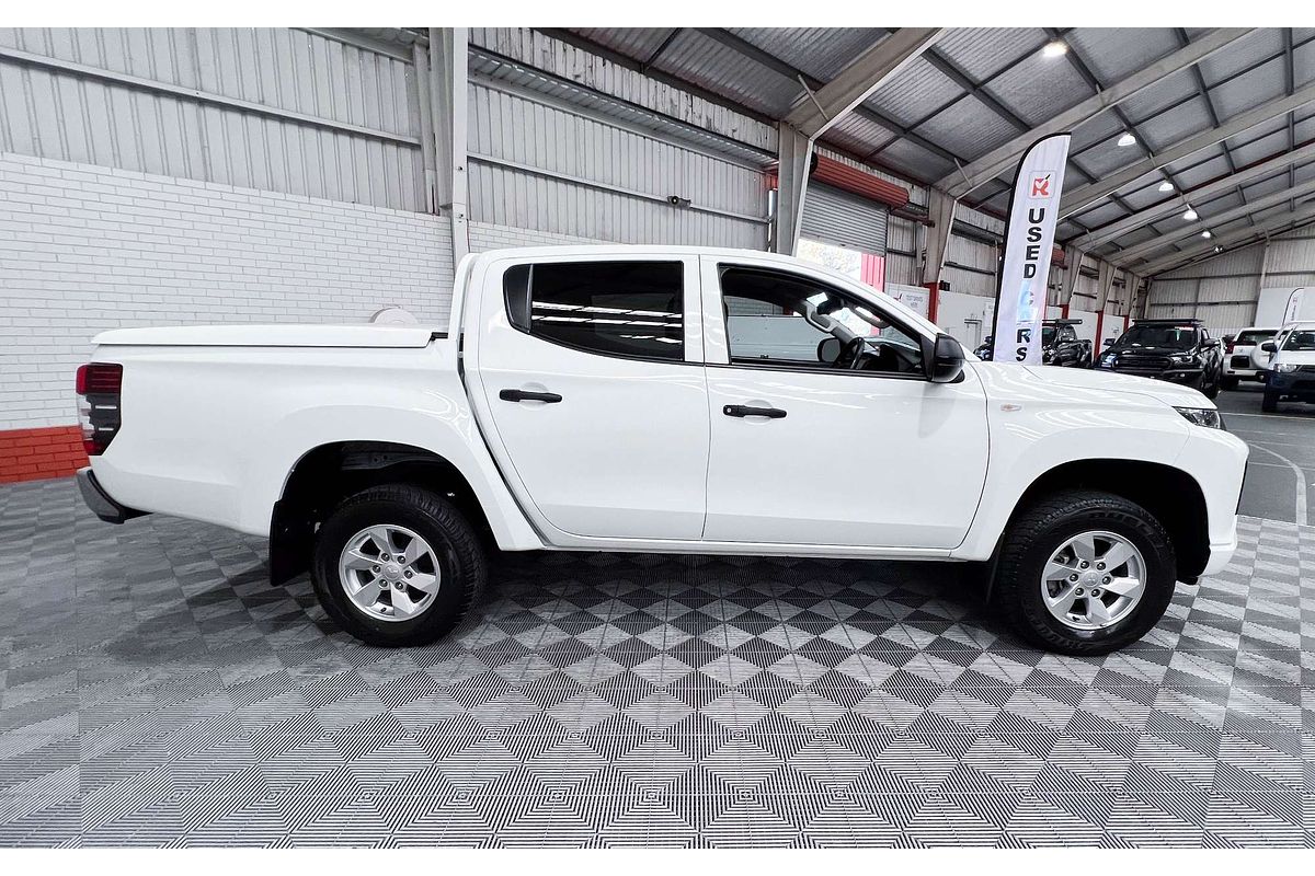 2022 Mitsubishi Triton GLX MR 4X4