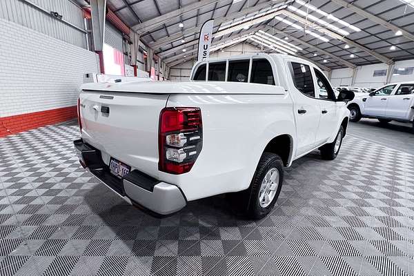 2022 Mitsubishi Triton GLX MR 4X4