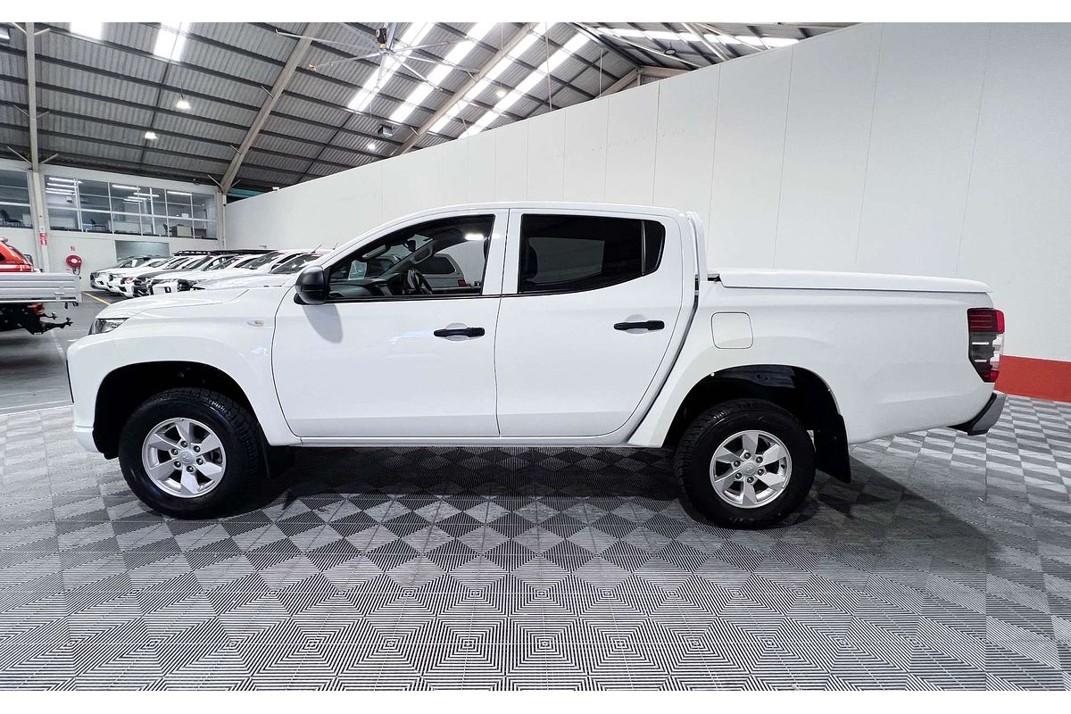 2022 Mitsubishi Triton GLX MR 4X4