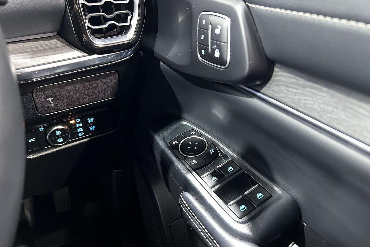 2024 Ford Everest Platinum 3.0L