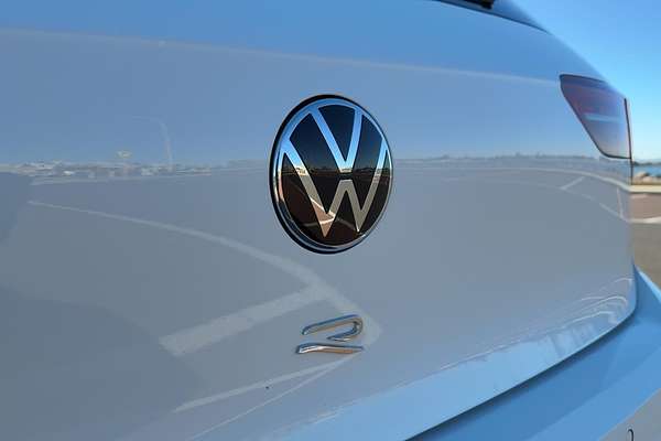 2024 Volkswagen Golf R 8