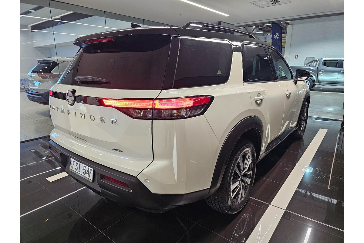 2024 Nissan Pathfinder Ti R53