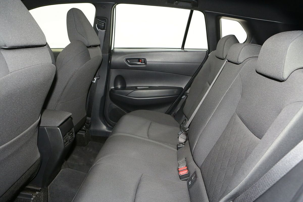 2024 Toyota Corolla Cross GX MXGH10R