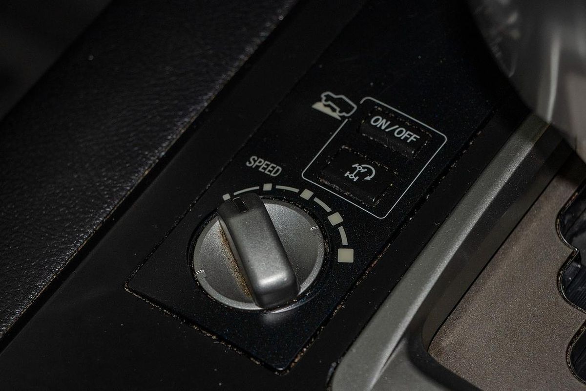 2014 Toyota Landcruiser ALTITUDE (4x4) VDJ200R