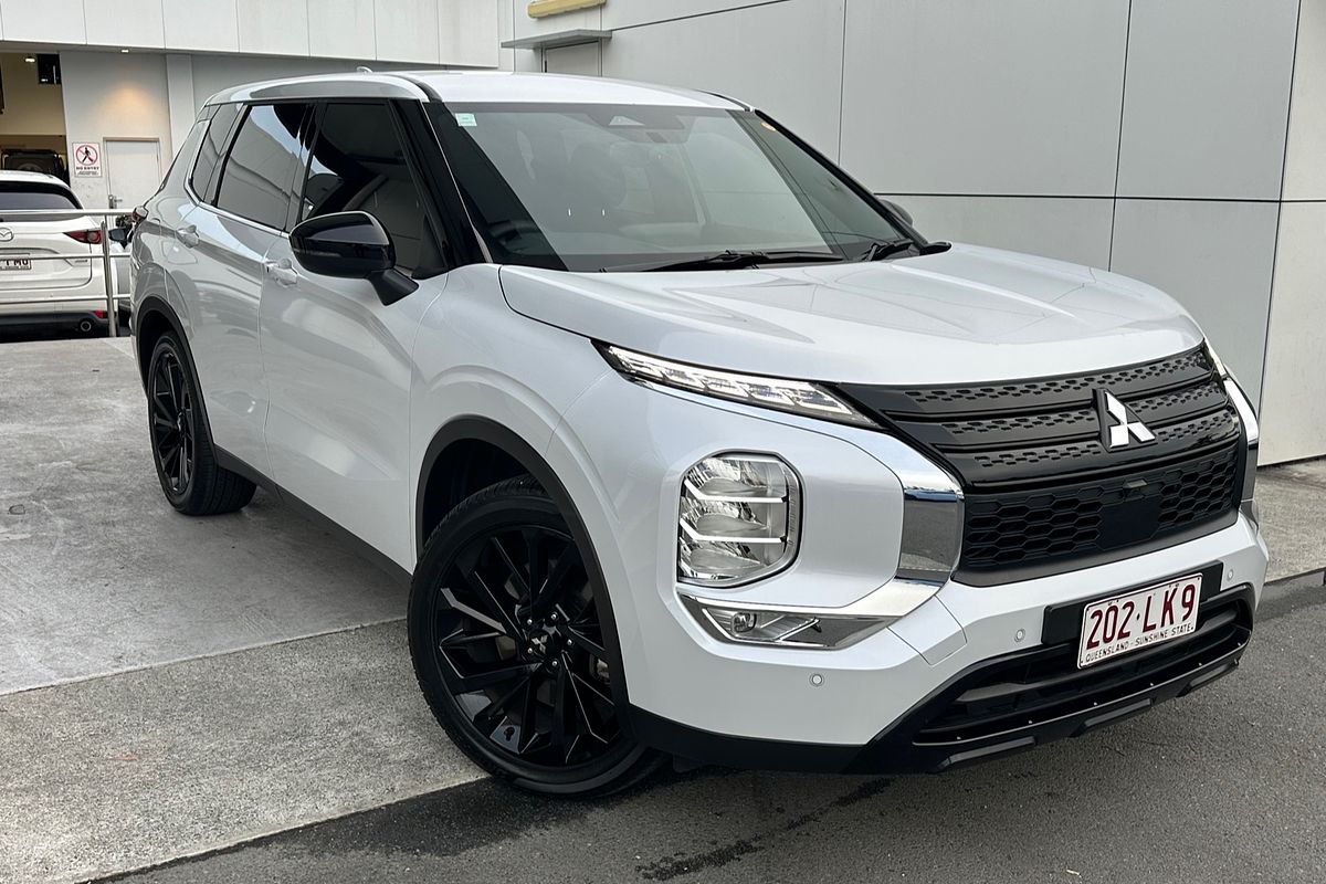 2024 Mitsubishi Outlander Black Edition ZM