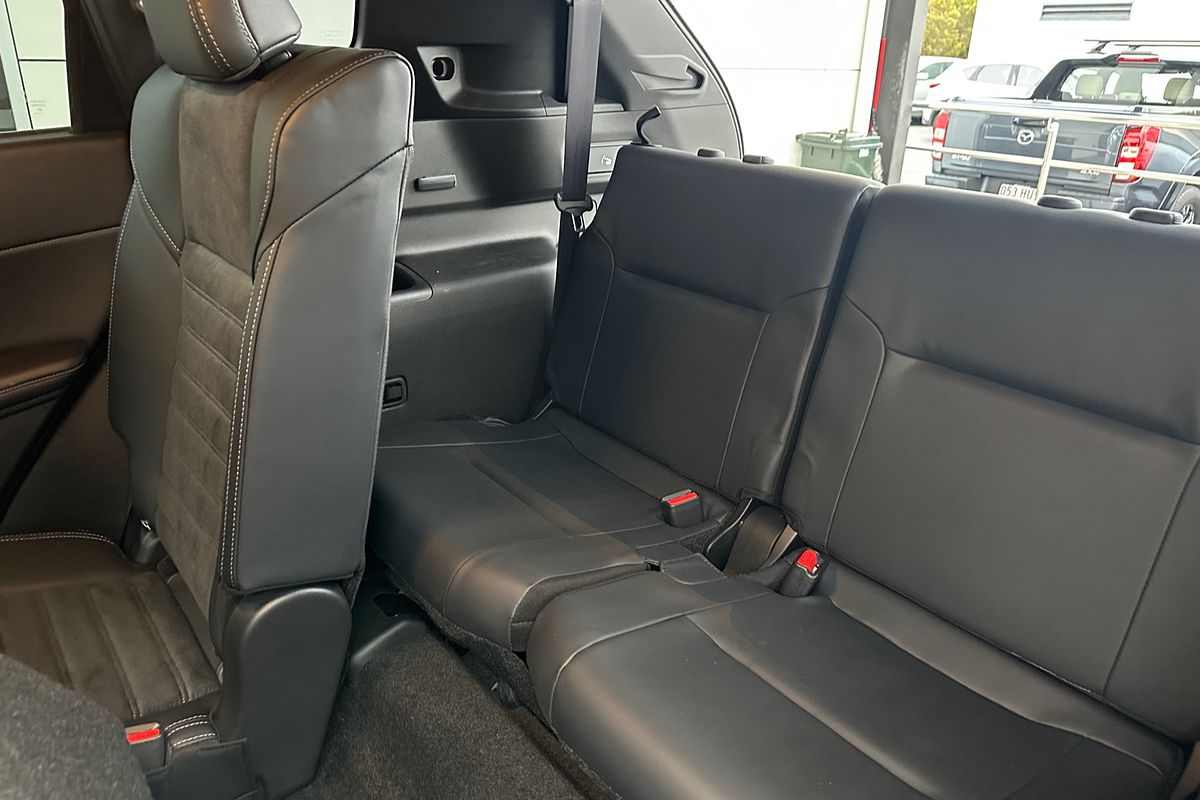 2024 Mitsubishi Outlander Black Edition ZM