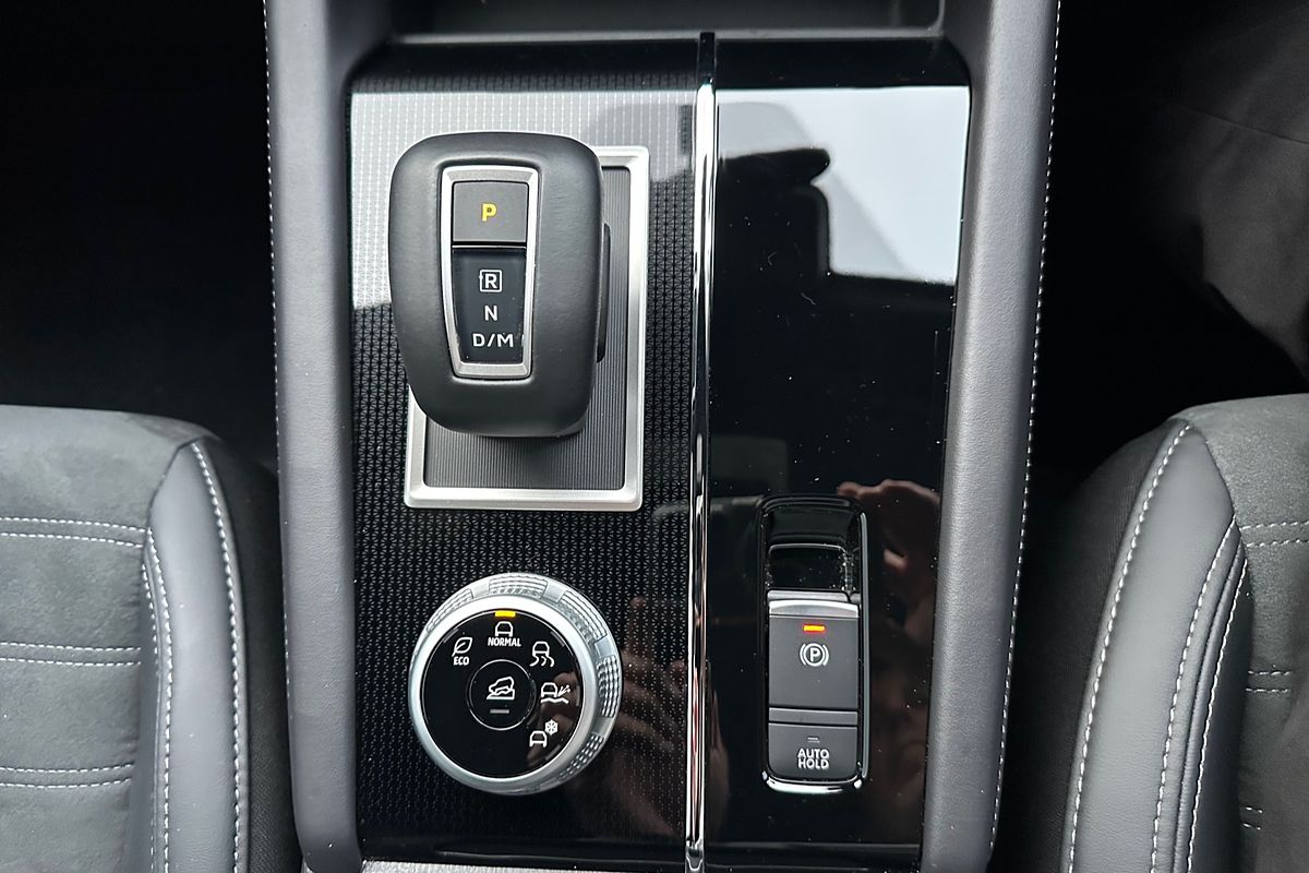 2024 Mitsubishi Outlander Black Edition ZM