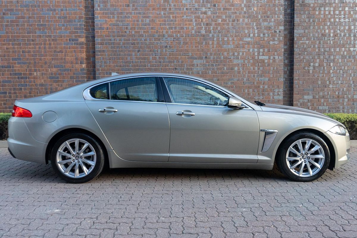 2013 Jaguar XF Premium Luxury X250