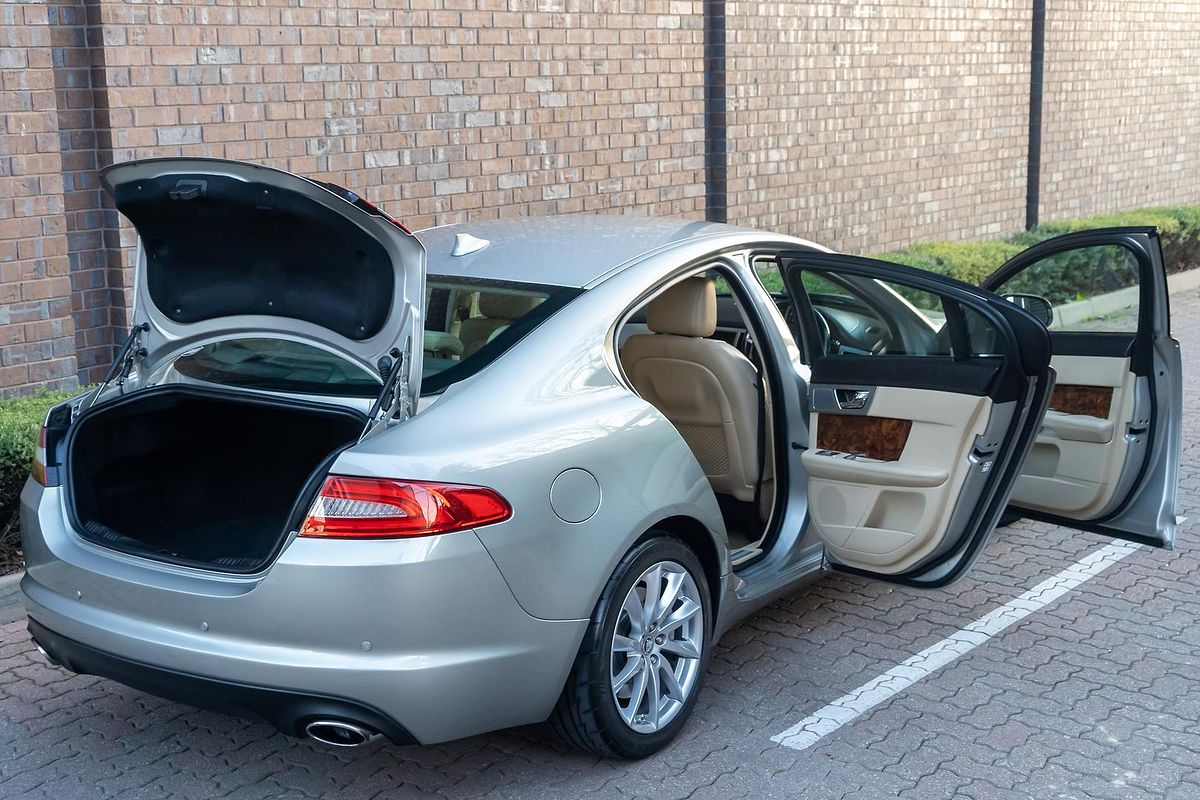 2013 Jaguar XF Premium Luxury X250