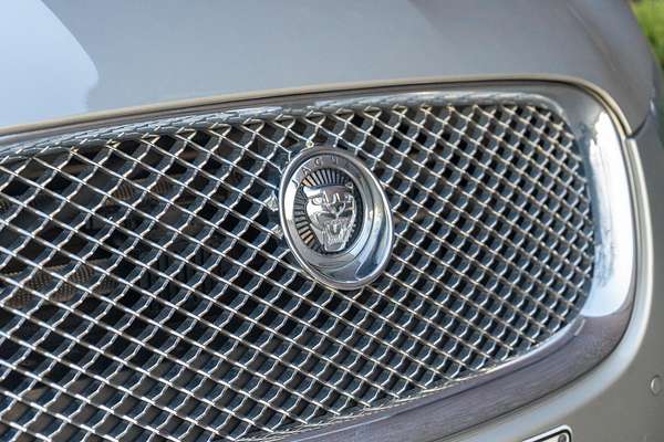 2013 Jaguar XF Premium Luxury X250