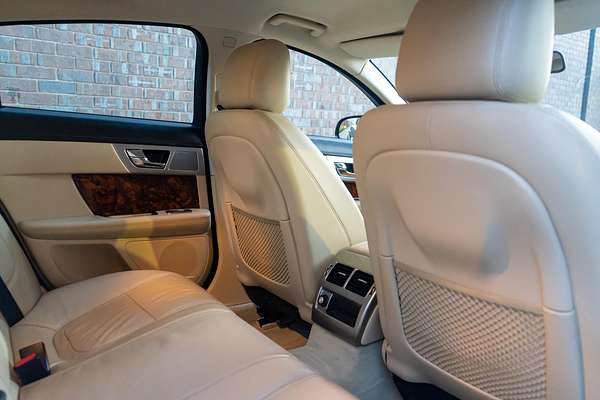 2013 Jaguar XF Premium Luxury X250
