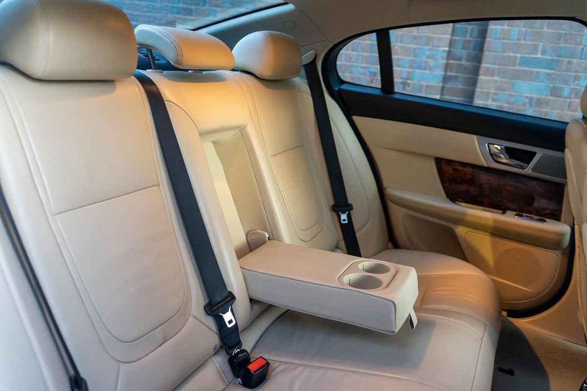 2013 Jaguar XF Premium Luxury X250