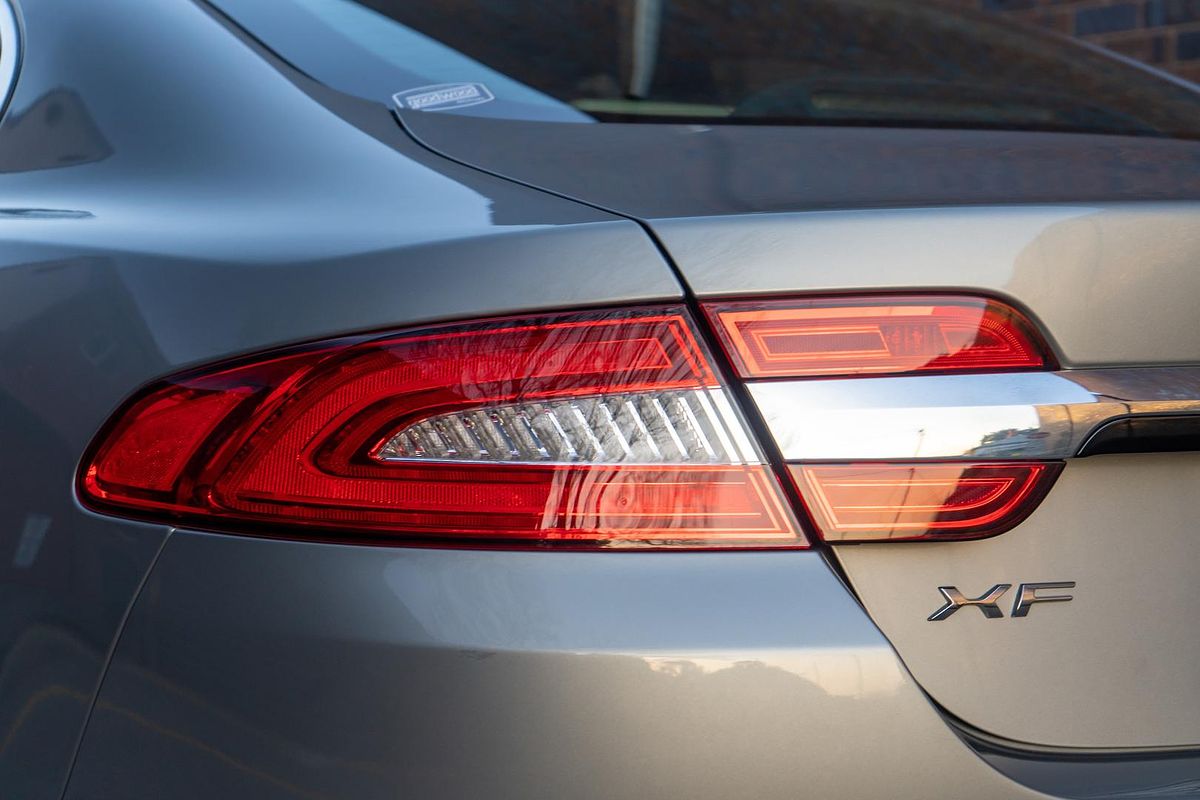 2013 Jaguar XF Premium Luxury X250