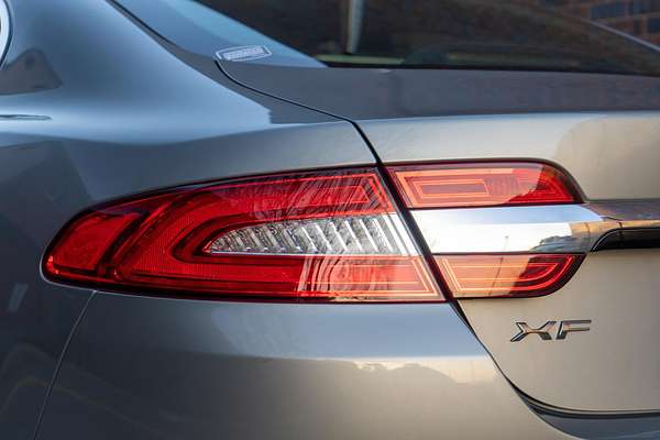 2013 Jaguar XF Premium Luxury X250
